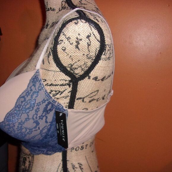 Youmita 40DDD Tan w/Blue Floral Lace Bra NWT - Picture 4 of 12